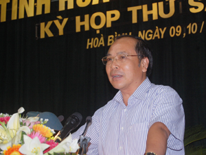 Trần Quang Khánh, Giám đốc Sở Y tế trả lời chất vấn.

