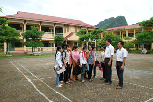 Cơ sở vật chất Trường THCS xã An Bình (Lạc Thuỷ) đã được xây dựng khang trang đáp ứng tốt nhu cầu dạy học của thầy và trò nhà trường. (Ảnh: Minh Tuấn)

