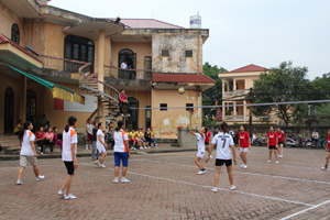 Giải bóng chuyền huyện Đà Bắc tổ chức năm 2014 đã thu hút 100% CLB bóng chuyền trên địa bàn tham gia.