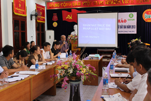 GS-TSKH Đặng Hùng Võ giới thiệu các vấn đề liên quan đến Luật đất đai sửa đổi năm 2013.