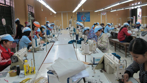 Trung  tâm dạy nghề huyện Lạc Thủy tăng cường dạy nghề đáp ứng nhu cầu lao động có tay nghề phục vụ cho thu hút đầu tư.