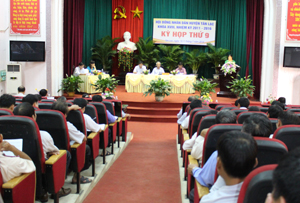 Quang cảnh Kỳ họp thứ 9 HĐND huyện Tân Lạc khóa XVIII, nhiệm kỳ 2011- 2016.