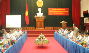 Đồng chí Nguyễn Văn Quang, Phó Bí thư Tỉnh ủy, Chủ tịch UBND tỉnh phát biểu tại buổi tọa đàm.
