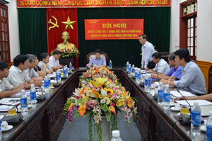 Đồng chí Hoàng Văn Tứ, Phó Chủ tịch HĐND tỉnh phát biểu chỉ đạo hội nghị.

