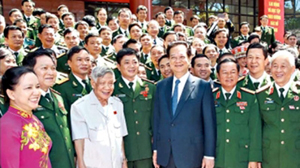Thủ tướng Nguyễn Tấn Dũng với các đại biểu dự Đại hội.