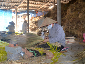 Những năm qua, các cơ sở sản xuất nhỏ ở Yên Mông được khuyến khích phát triển đã tạo việc làm, thu nhập ổn định cho hàng trăm lao động.