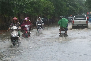 Mưa lớn kéo dài gây ngập nhiều nơi trên địa bàn TP Điện Biên Phủ, tỉnh Điện Biên.