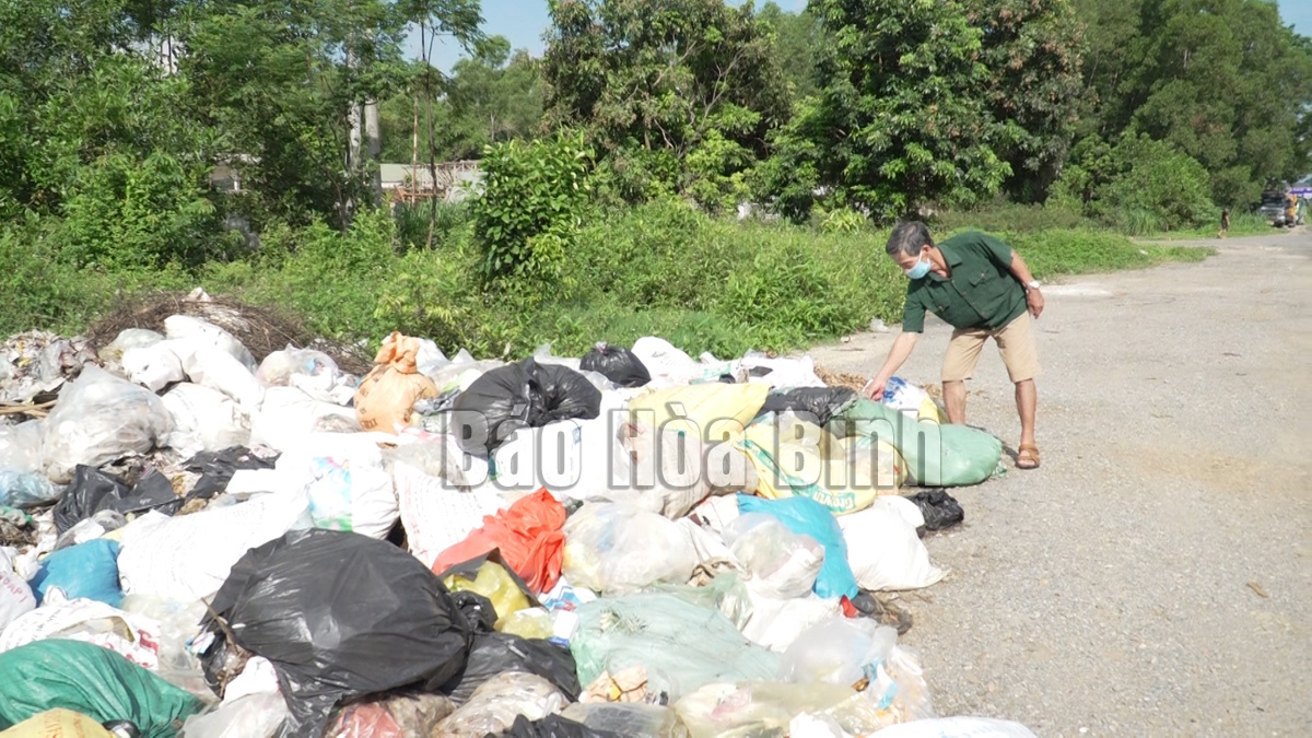 Hệ lụy từ việc dừng thu gom, xử lý rác thải tập trung ở huyện Yên Thủy