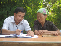 Trung tâm trợ giúp pháp lý tổ chức trợ giúp pháp lý lưu động
tại xã Hợp Thành, huyện Kỳ Sơn
