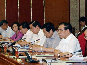 Tổng Bí thư Nông Đức Mạnh chủ trì cuộc làm việc với các tỉnh Hưng Yên, Hà Nam, Thái Bình và Bắc Ninh.