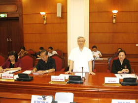 Chủ tịch Quốc hội Nguyễn Phú Trọng phát biểu tại buổi làm việc với Ban Thường vụ Đảng bộ tỉnh Yên Bái.