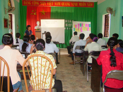 Lớp tập huấn cho cộng tác viên dinh dưỡng tại huyện Kim Bôi