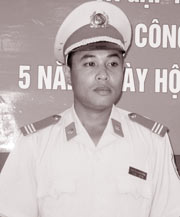 Thượng sỹ Nguyễn Mạnh Hùng.