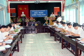 Đồng chí Đoàn Văn Thu, Bí thư Đảng ủy khối các cơ quan tỉnh chủ trì hội nghị.