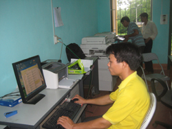Đội ngũ cán bộ LĐ - TB & XH cơ sở được hướng dẫn điều tra, tập huấn, thu thập và xử lý thông tin trên máy tính