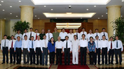 Bộ Chính trị với Ban Thường vụ Thành ủy Hà Nội