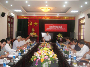 Đồng chí Hoàng Minh Tuấn – UV BTV, Trưởng Ban Tổ chức Tỉnh uỷ, Trưởng Ban Pháp chế HĐND tỉnh phát biểu kết luận cuộc họp.
