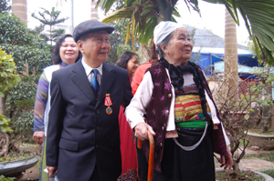 Suốt cuộc đời mình, ông Nguyễn Văn Hậu (trái) luôn kiên định trên con đường cách mạng của dân tộc.

