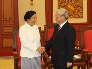 Tổng Bí thư Nguyễn Phú Trọng tiếp Chủ tịch Quốc hội Lào Pa-ny Da-tho-tu. 
