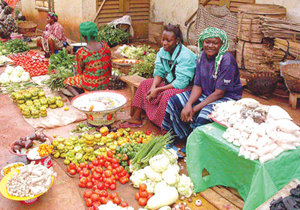 Giá lương thực cao sẽ ảnh hưởng nghiêm trọng đến các nước nghèo. Trong ảnh là một khu chợ tại Burkina Faso.
