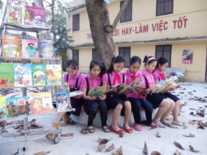 Trường tiểu học Trần Quốc Toản xây dựng thư viện thân thiện lấy học sinh làm trung tâm cho mọi hoạt động.