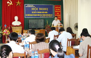 Đồng chí Bùi Văn Cửu, Phó Chủ tịch UBND tỉnh phát biểu chỉ đạo tại hội nghị.