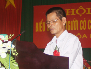 Ông Vũ Văn Chính tại hội nghị biểu dương người có công với cách mạng năm 2012.