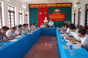 Đồng chí Hoàng Thanh Mịch, Trưởng Ban Tuyên giáo Tỉnh uỷ, Trưởng Ban VH-XH&DT (HĐND tỉnh) phát biểu tại cuộc khảo sát.