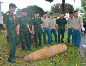 Quả bom phát hiện tại xóm Yên Hòa xã Yên Lạc (Yên Thủy) ngày 21/8 sau khi được xử lý theo phương pháp tháo dỡ.