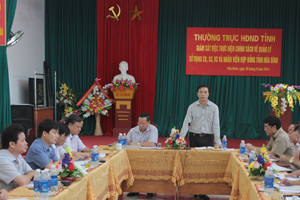 Đồng chí Hoàng Văn Tứ, Phó Chủ tịch HĐND tỉnh phát biểu kết luận buổi làm việc.