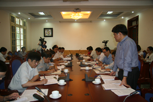 Đồng chí Trần Thanh Nam, Thứ trưởng Bộ NN&PTNT  làm việc với lãnh đạo UBND tỉnh và các sở, ngành.