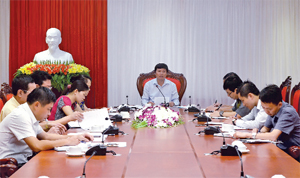 Đồng chí Trần Đăng Ninh, Phó Bí thư TT Tỉnh ủy làm việc với BTV Đảng ủy Khối các cơ quan tỉnh về công tác chuẩn bị Đại hội đại biểu Đảng bộ Khối các cơ quan tỉnh lần thứ XVI. Ảnh: PV.