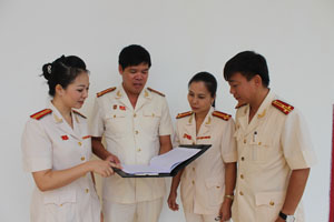 Đội ngũ cán bộ UBKT thuộc Đảng bộ CA tỉnh thường xuyên trao đổi nâng cao trình độ nghiệp vụ đáp ứng yêu cầu, nhiệm vụ được giao.