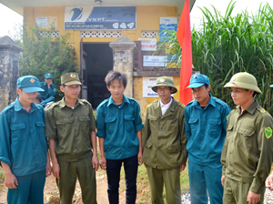 Lực lượng công an và dân quân xã Hang Kia thường xuyên có sự phối hợp hiệu quả trong việc giữ gìn, đảm bảo ANCT - TTATXH trên địa bàn.