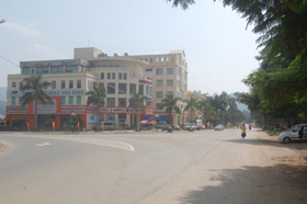 Phường Tân Thịnh đang hình thành Trung tâm thương mại bờ trái Sông Đà.