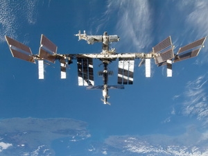 Trạm vũ trụ quốc tế ISS sau khi tàu con thoi Discovery tách khỏi.