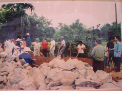 Những năm qua, huyện Đà Bắc đã xây mới và sửa chữa hàng trăm ngôi nhà ĐĐK tặng hộ nghèo