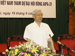 Chủ tịch Quốc hội Nguyễn Phú Trọng phát biểu tại Hội nghị