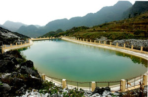 Hồ chứa nước Sính Lủng, huyện Đồng Văn, tỉnh Hà Giang (Ảnh: Báo Hà Giang)
