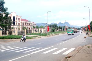 Một góc thị trấn Cao Phong – trung tâm Mường Thàng hôm nay
Ảnhh: ĐP
