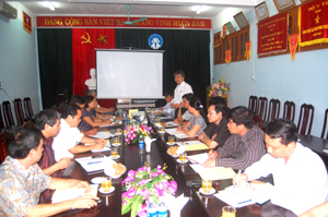 Đồng chí Hoàng Thanh Mịch, TVTU, Trưởng Ban Tuyên giáo Tỉnh ủy, Trưởng Ban VHXH&DT (HĐND tỉnh) kết luận buổi giám sát tại Chi cục DSKHHGĐ.