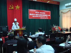 Đồng chí Bùi Văn Cửu, Phó Chủ tịch TT UBND tỉnh, Trưởng ban chỉ đạo phát biểu chỉ đạo về định hướng của công tác DS-KHHGĐ giai đoạn 2011-2015.