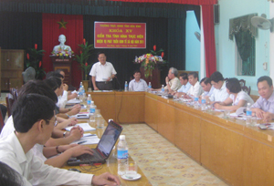 Đồng chí Đinh Duy Sơn – Phó Chủ tịch HĐND tỉnh phát biểu kết luận buổi giám sát tại huyện Yên Thuỷ.