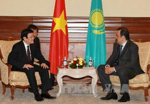 Chủ tịch nước Trương Tấn Sang tiếp Thủ tướng Cadắcxtan, Ngài Karim Massimov Ảnh: Nguyễn Khang - TTXVN 
