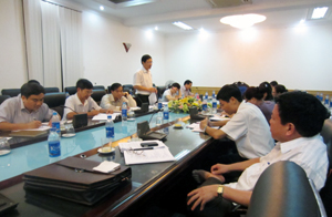 Đồng chí Bùi Văn Cửu, Phó Chủ tịch TT UBND tỉnh chủ trì tiếp và làm việc với đoàn công tác.