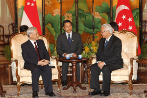 Tổng Bí thư Nguyễn Phú Trọng hội kiến với Tổng thống Xingapo Tony Tan Keng Giam ( Ảnh: Trí Dũng - TTXVN)