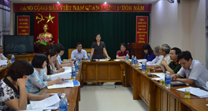 Đồng chí Bùi Thị Thanh, Phó Chủ tịch Ủy ban Trung ương MTTQ Việt Nam, Trưởng đoàn công tác phát biểu tại buổi làm việc.