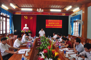 Đoàn công tác khảo sát thực hiện công tác quản lý Nhà nước về việc đầu tư hệ thống TT-TH tại huyện Đà Bắc. 

