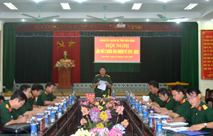 Thay mặt ĐUQS tỉnh, đồng chí Bùi Văn Hùng, Chính ủy Bộ CHQS tỉnh đã thông báo kết quả chuẩn y BCH, Ban Thường vụ và các chức danh ĐUQS tỉnh khóa XIII, nhiệm kỳ 2015 – 2020.  

