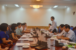 Đồng chí Phó Chủ tịch UBND tỉnh Bùi Văn Cửu phát biểu tại buổi làm việc.